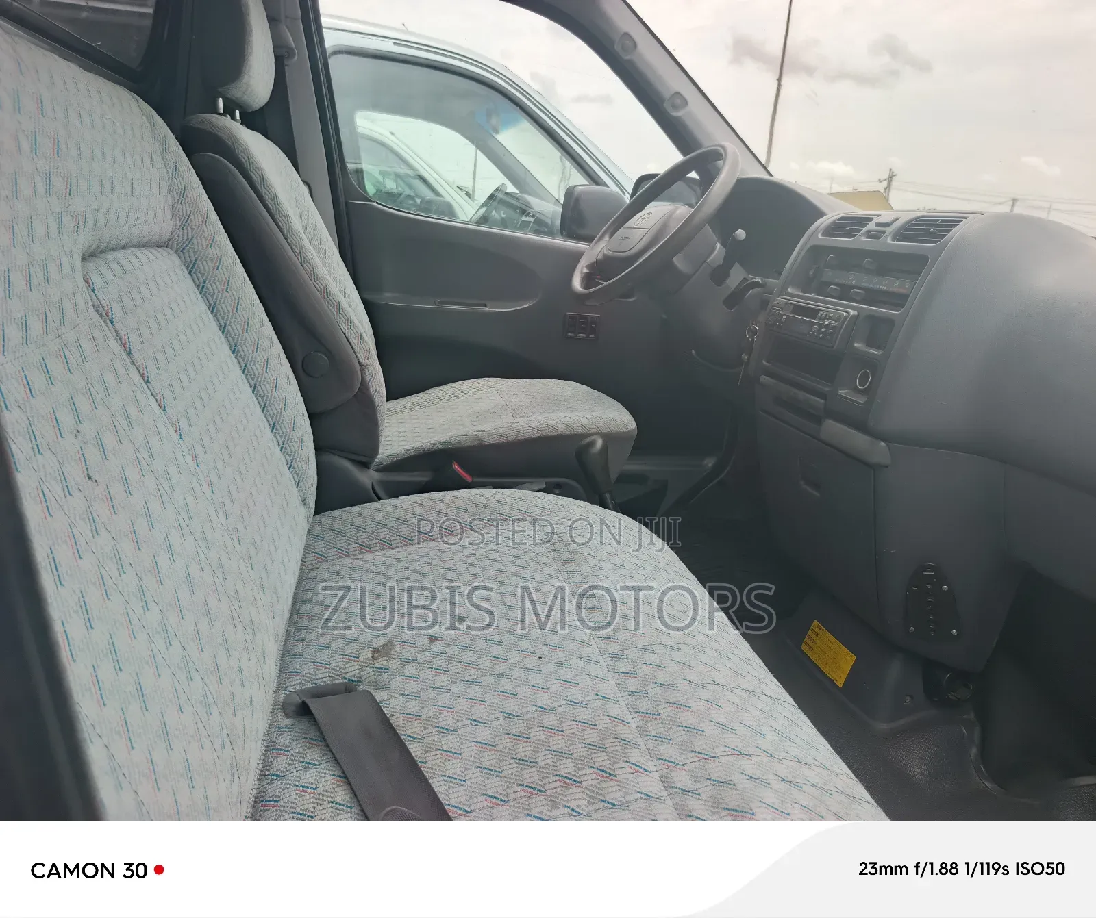 Toyota HiAce 2004 Silver