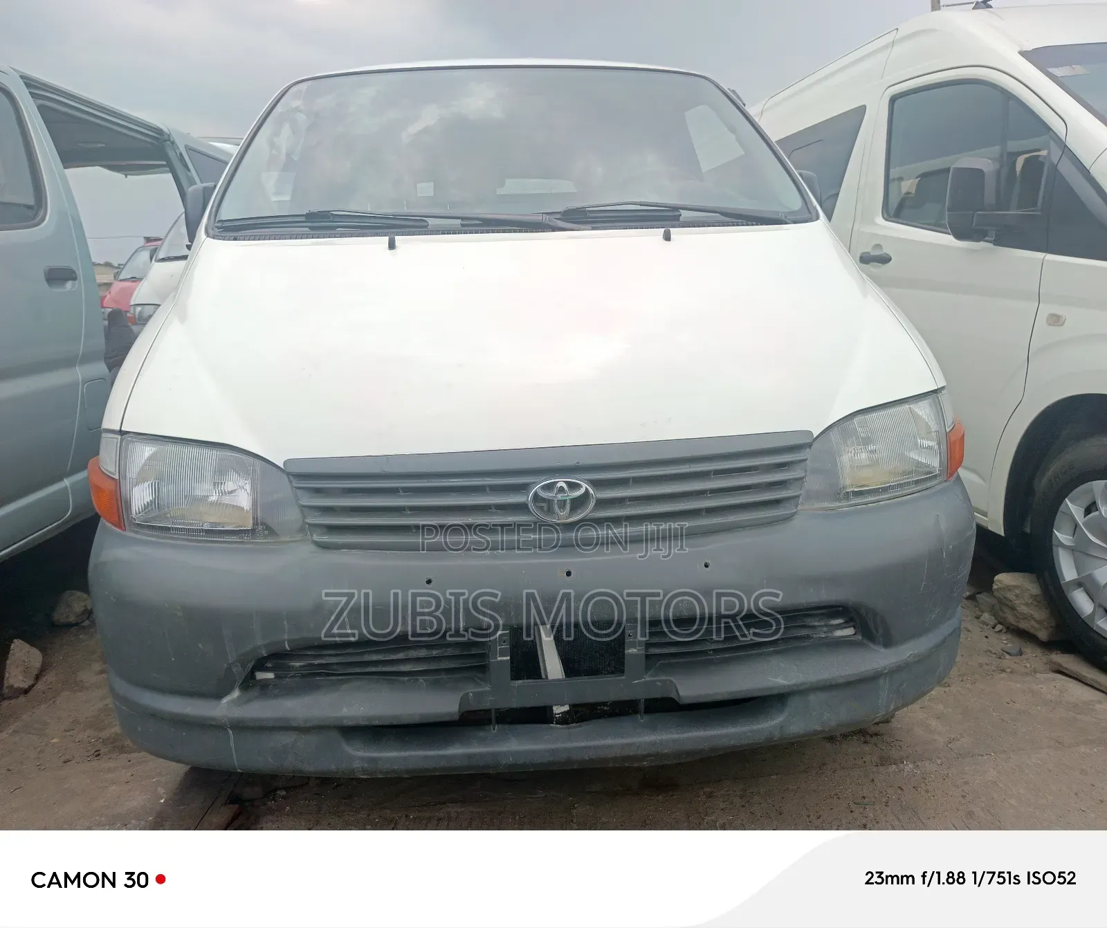 Toyota HiAce 2004 White