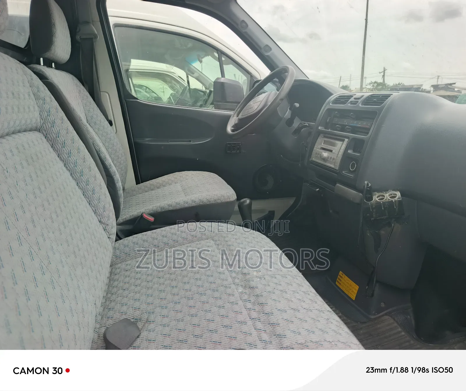 Toyota HiAce 2004 White