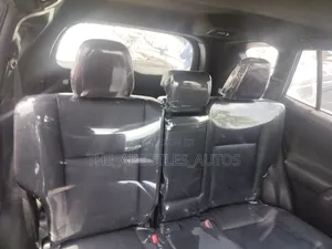 Toyota RAV4 SE AWD (2.5L 4cyl 6A) 2017 Gray
