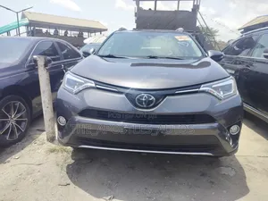Toyota RAV4 2017 Gray