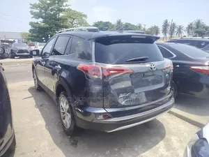 Toyota RAV4 2017 Gray