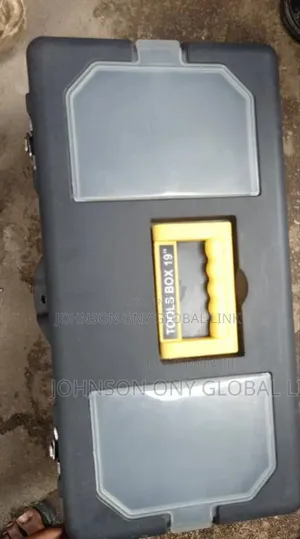19" Metal Plastic Empty Tools Box
