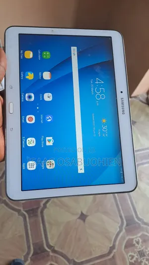 Photo - Samsung Galaxy Tab 4 10.1 LTE 32 GB White