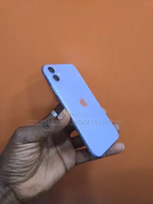 Photo - Apple iPhone 11 64 GB Blue