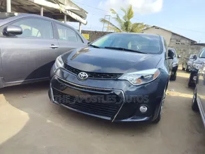 Toyota Corolla 2016 Black
