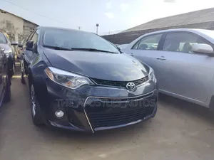 Toyota Corolla 2016 Black