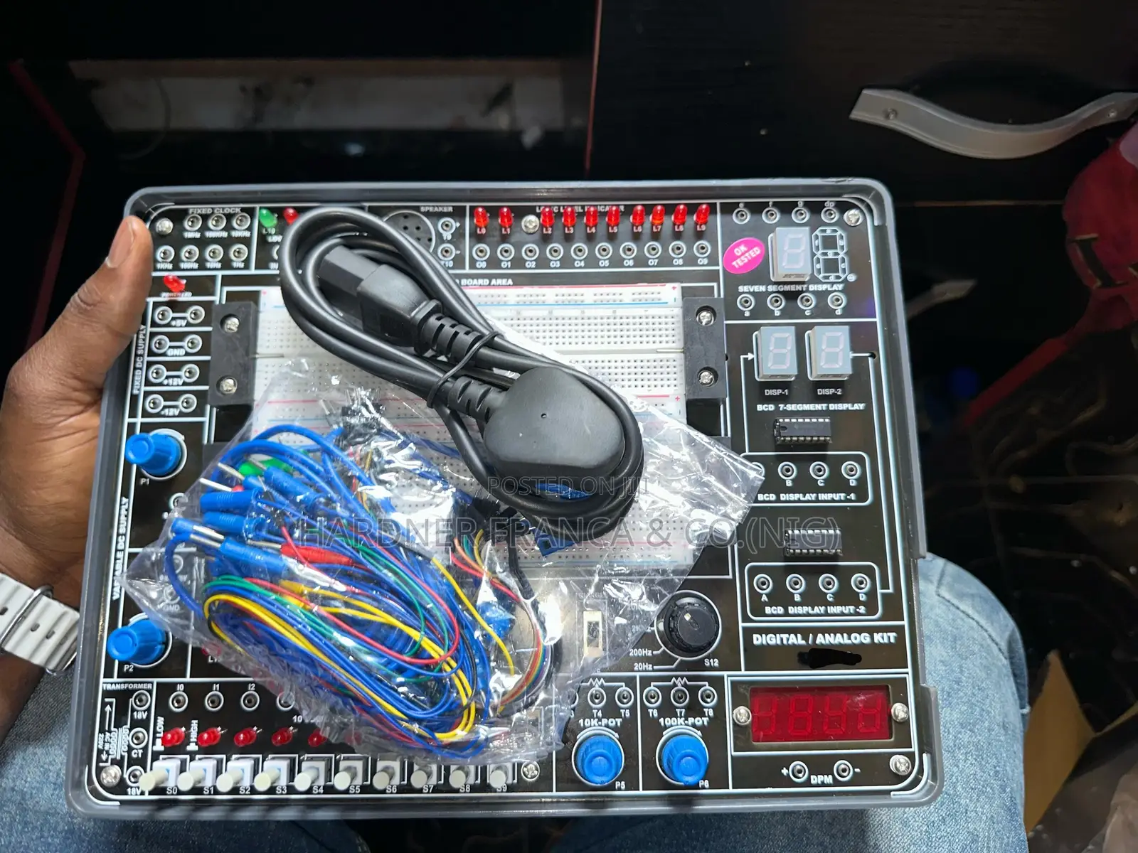 Digital and Analog Trainer