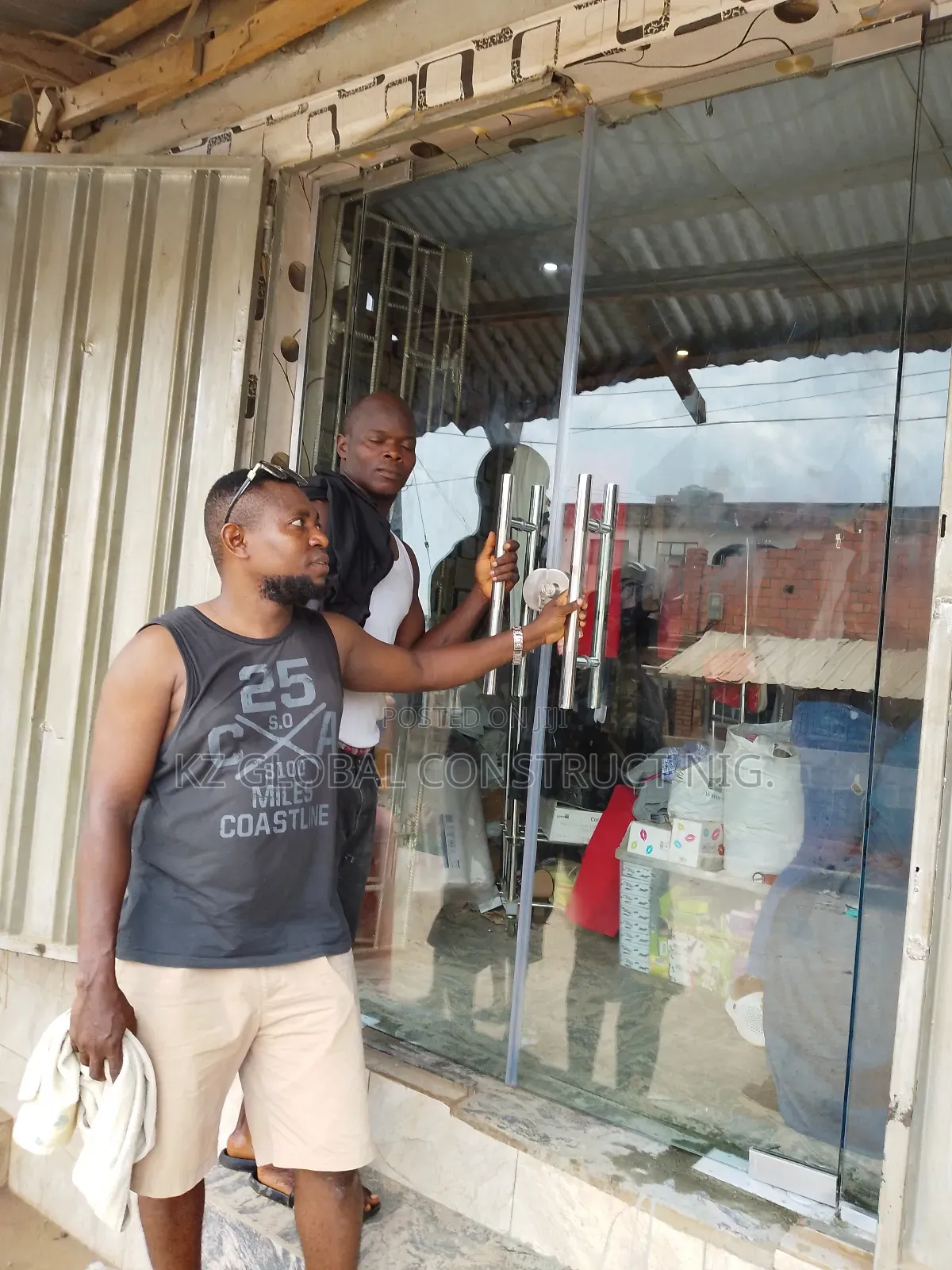 Frameless Double Leaves Swing Door 2