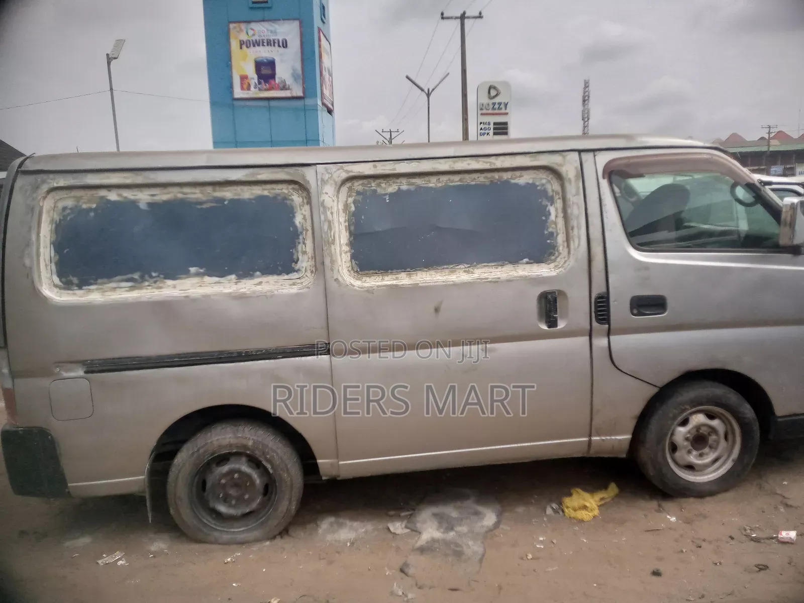 Nissan Caravan (Urvan) 2021 White