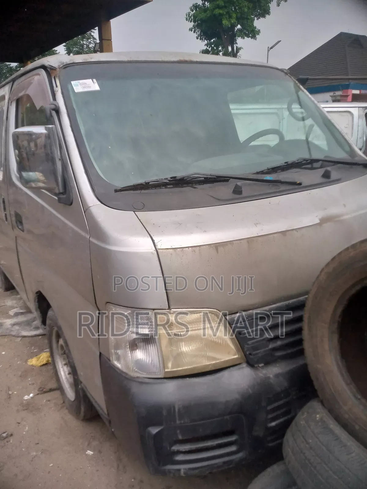 Nissan Caravan (Urvan) 2021 White