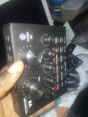 Professional V8 Live Sound Card Multifunctional