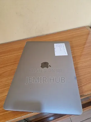 Laptop Apple MacBook 2020 16GB Intel Core i7 SSD 512GB