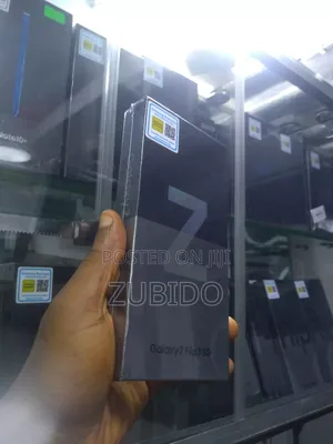 New Samsung Galaxy Z Flip 3 128 GB Black