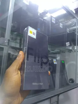 New Samsung Galaxy Z Flip4 256 GB Black