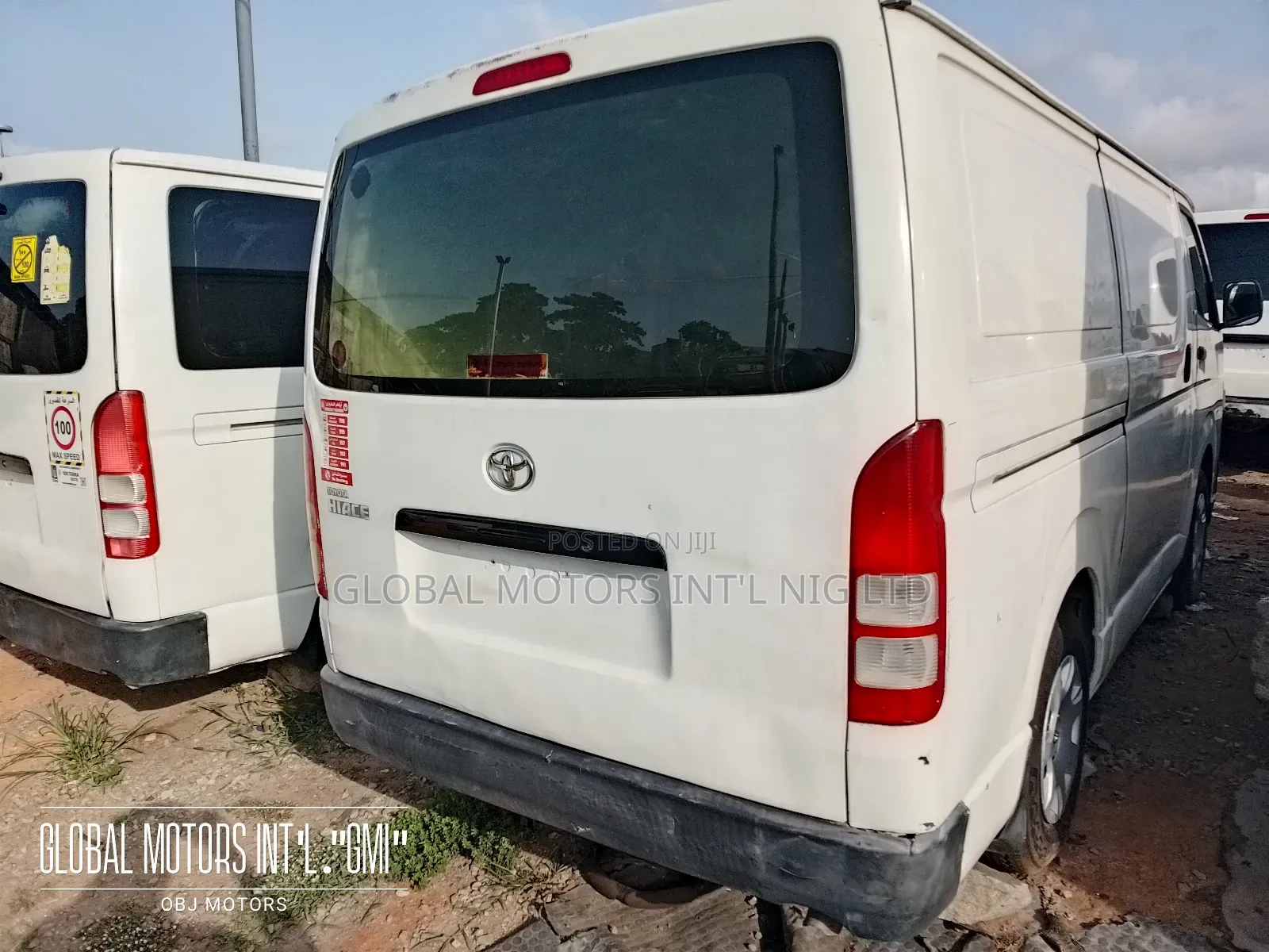 Toyota HiAce 2012 White