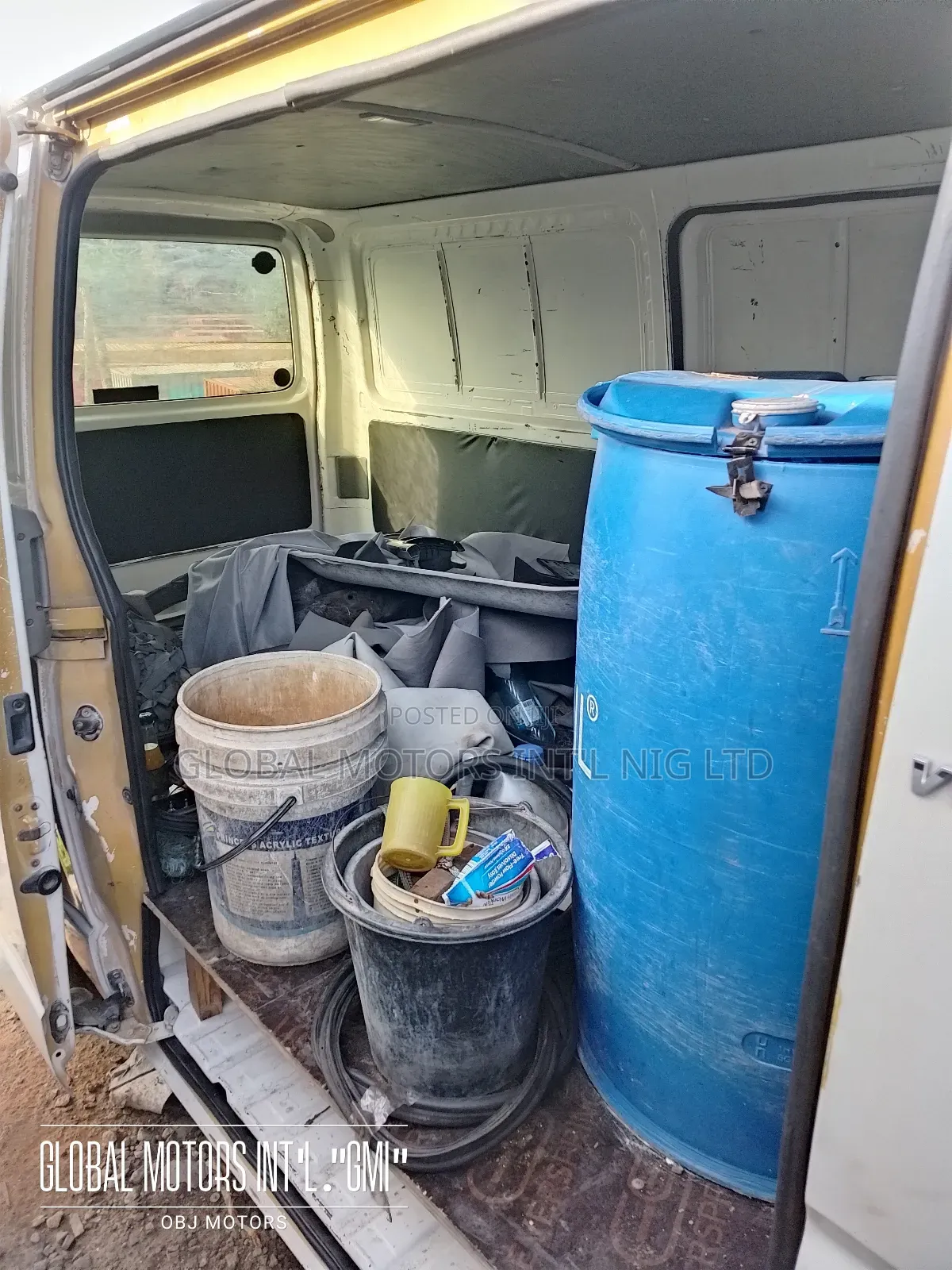 Toyota HiAce 2012 White
