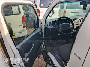 Toyota HiAce 2012 White