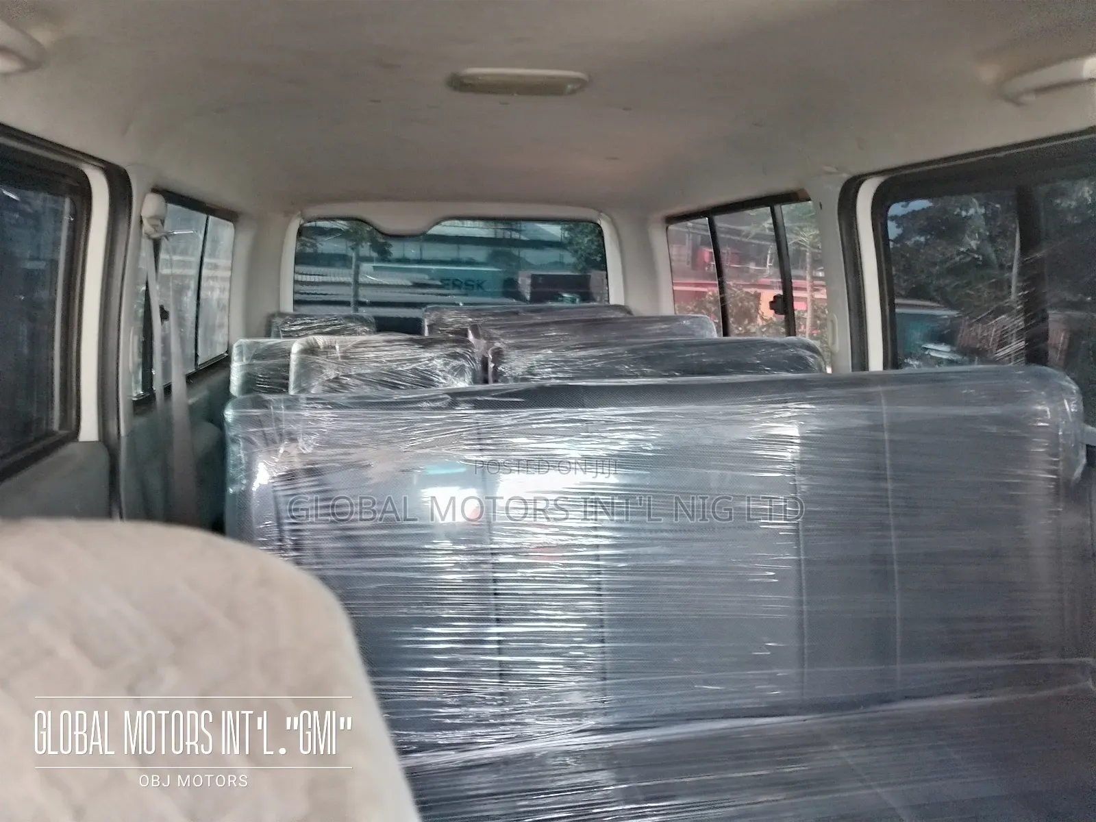 Toyota HiAce 2015 White