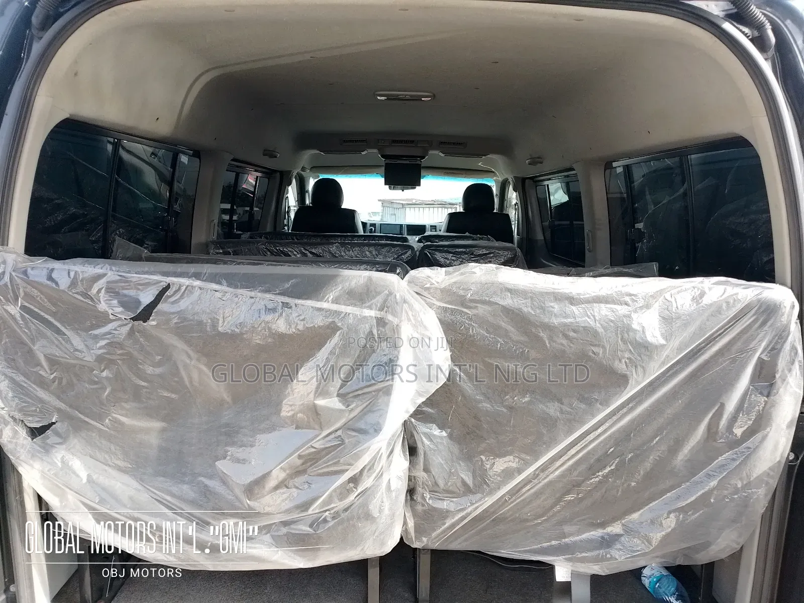 Toyota HiAce 2016 White