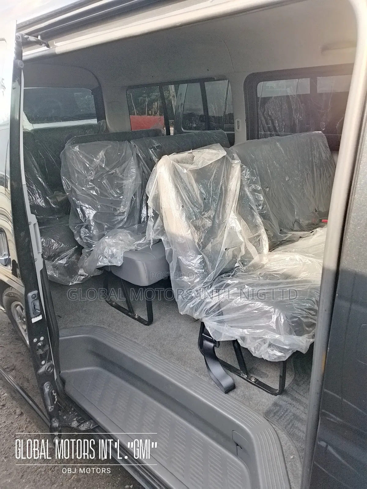 Toyota HiAce 2016 White