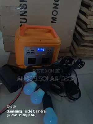 500w Solar Generator With Bulbs and Solar Panel