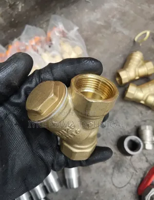 Heavy Duty Brass Y Strainer Valve Size 3/4 to 2 1/2 Inches.