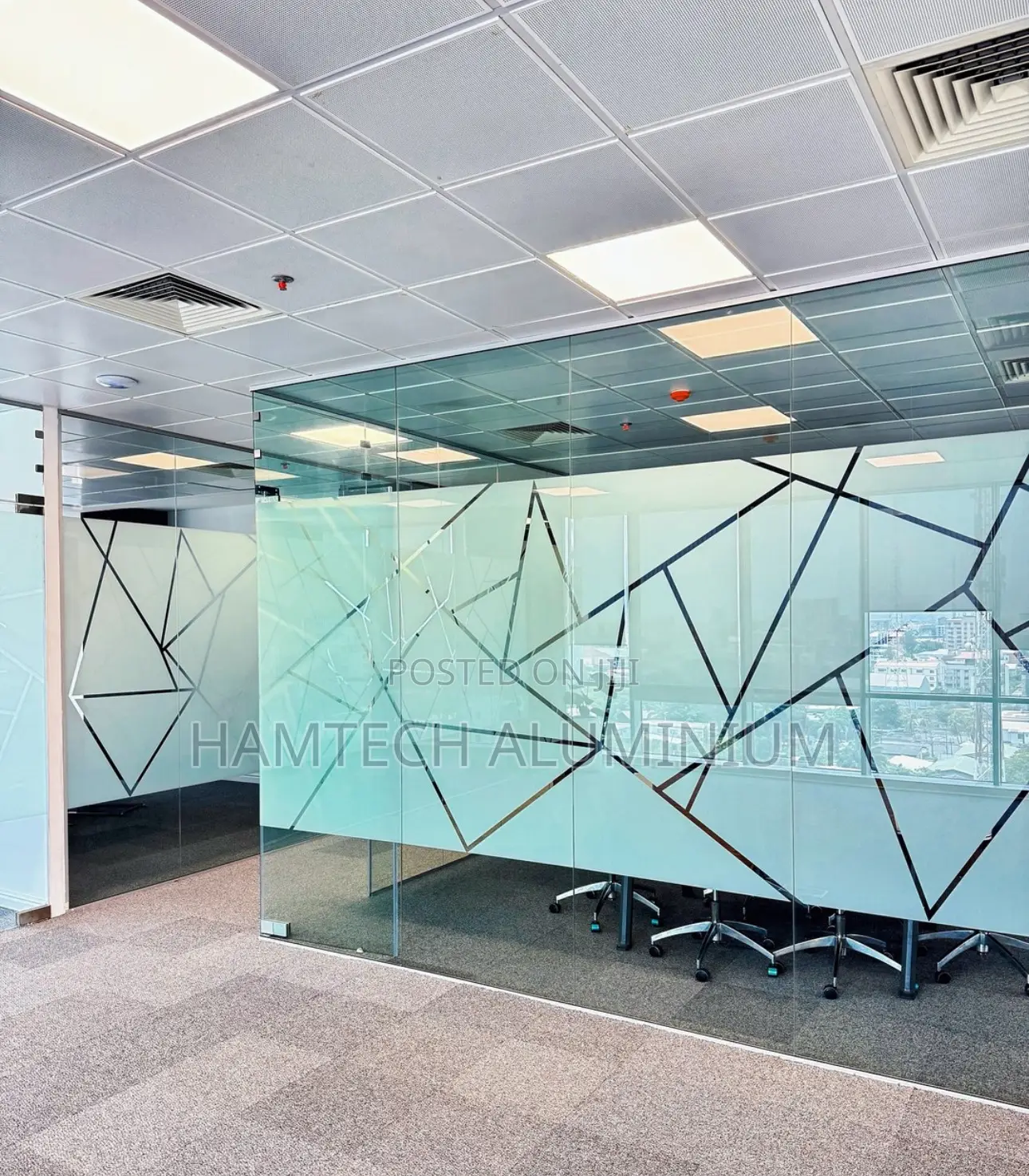 10mm Thick Tempered Glass Partition
