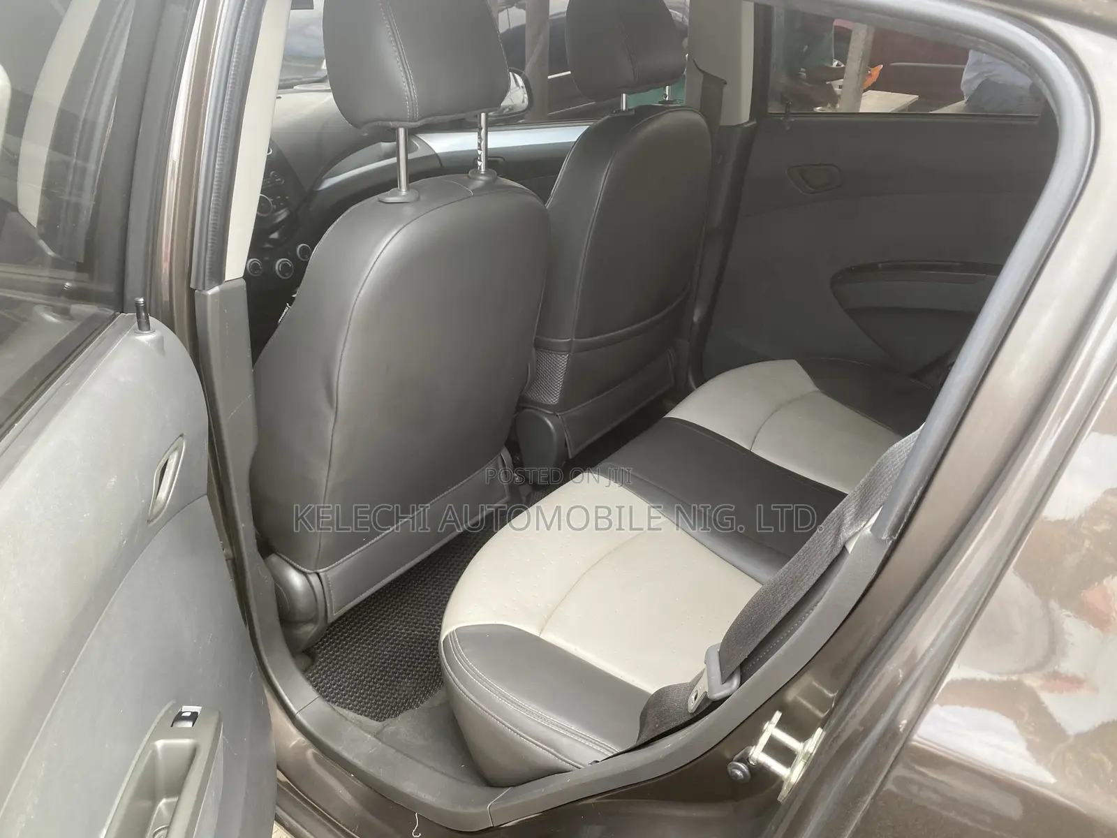 Chevrolet Spark LT 2012 Brown