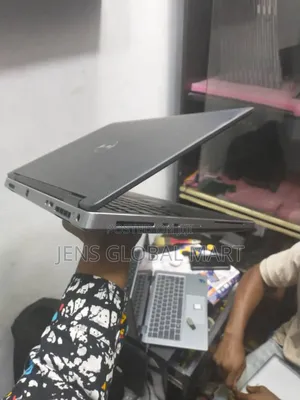 Laptop Dell Precision 7540 32GB Intel Core I7 SSD 512GB
