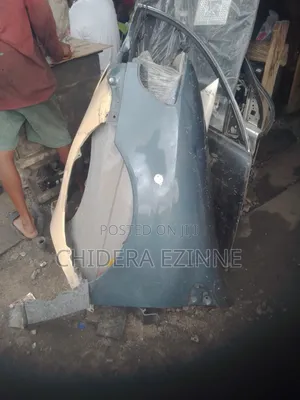 Toyota Sienna 1998 Model Fender Left Side