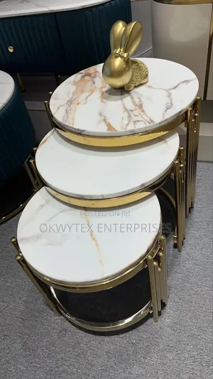 High Quality Center Table With Side Stools
