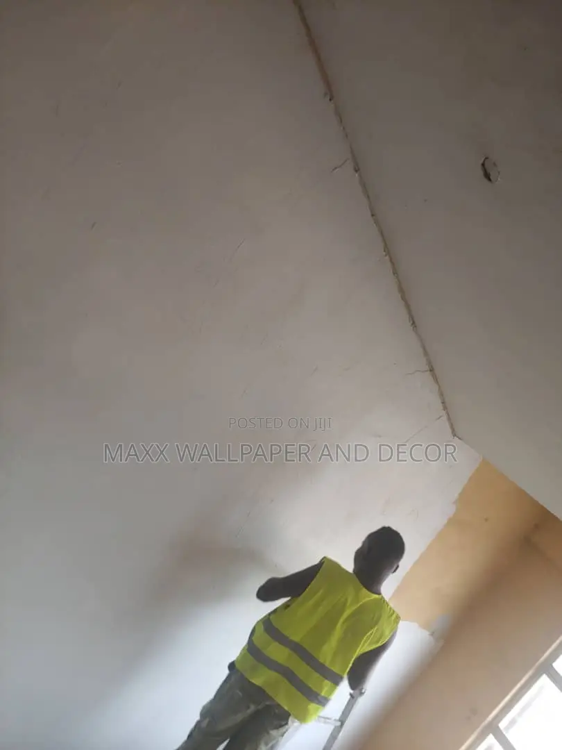 Mr Putty Ideal for Both Interior and Exterior Use