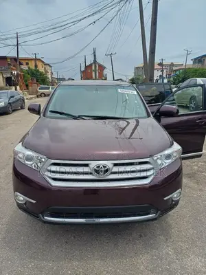 Toyota Highlander Limited 2012 Burgundy