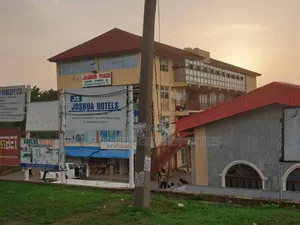 Photo - Plaza and Hotel in a Business Hotbed of Wuse