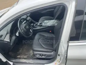 Toyota Avalon Limited 2020 White