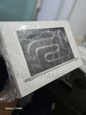 New Laptop Apple MacBook Pro 2024 M4 14-inch 24GB Apple M4 SSD 1T