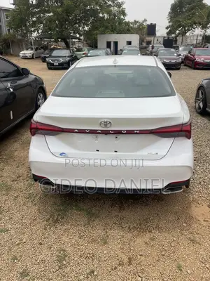 Toyota Avalon Limited 2020 White