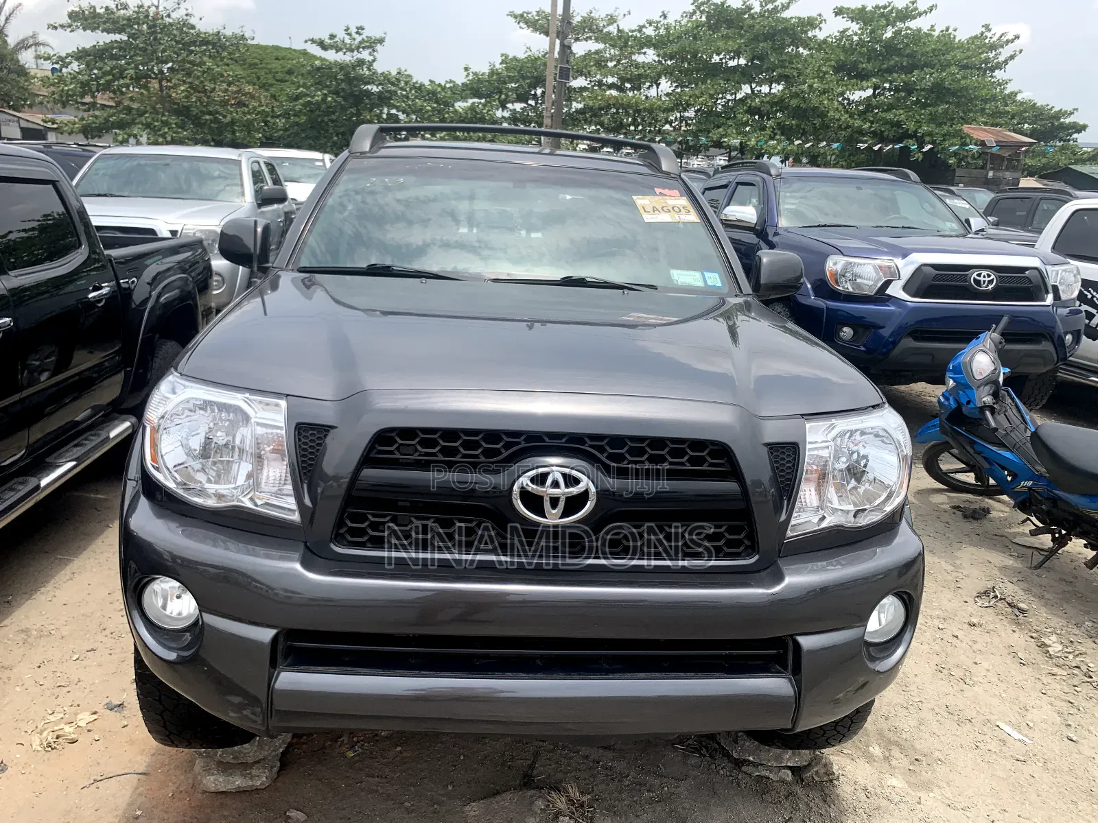 Toyota Tacoma Access Cab Automatic 2011 Gray