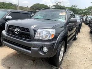 Toyota Tacoma Access Cab Automatic 2011 Gray