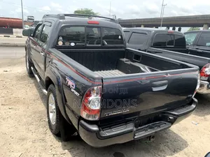 Toyota Tacoma Access Cab Automatic 2011 Gray