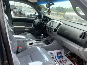 Toyota Tacoma Access Cab Automatic 2011 Gray