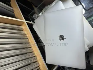 Laptop Apple MacBook Pro 2019 16GB Intel Core I5 SSD 256GB