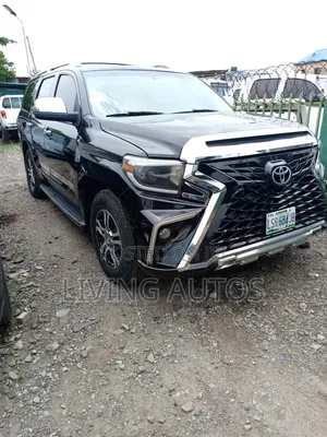Toyota Sequoia Limited 4dr SUV 4WD (5.7L 8cyl 6A) 2010 Black
