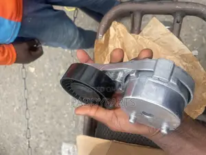 Range Rover Velar Engine Belt Tensioner 2018-2020