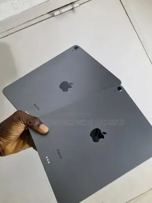 New Apple iPad Air (2022) 64 GB Gray