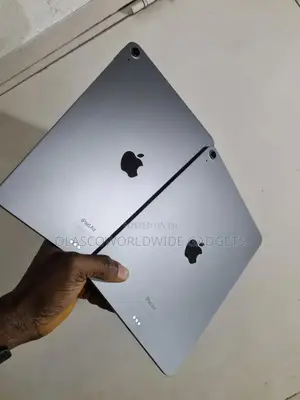 New Apple iPad Air (2022) 64 GB Gray