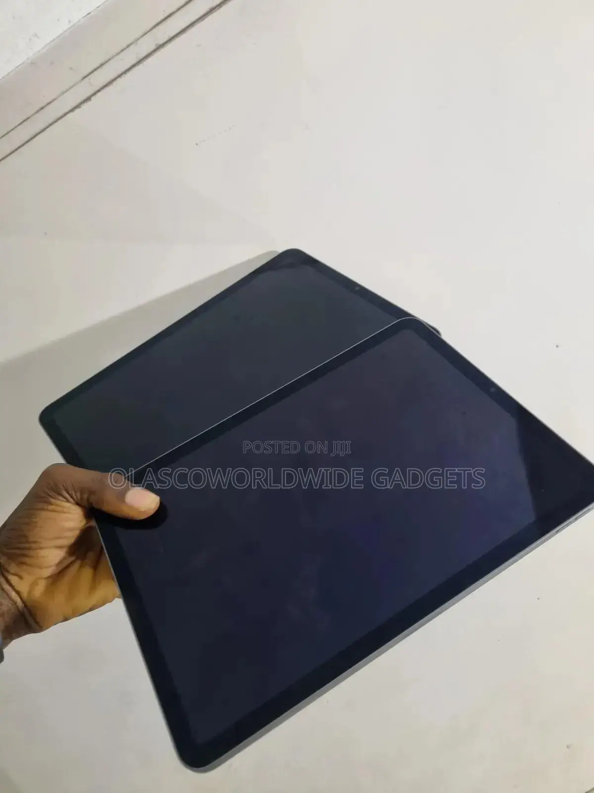 New Apple iPad Air (2022) 64 GB Gray