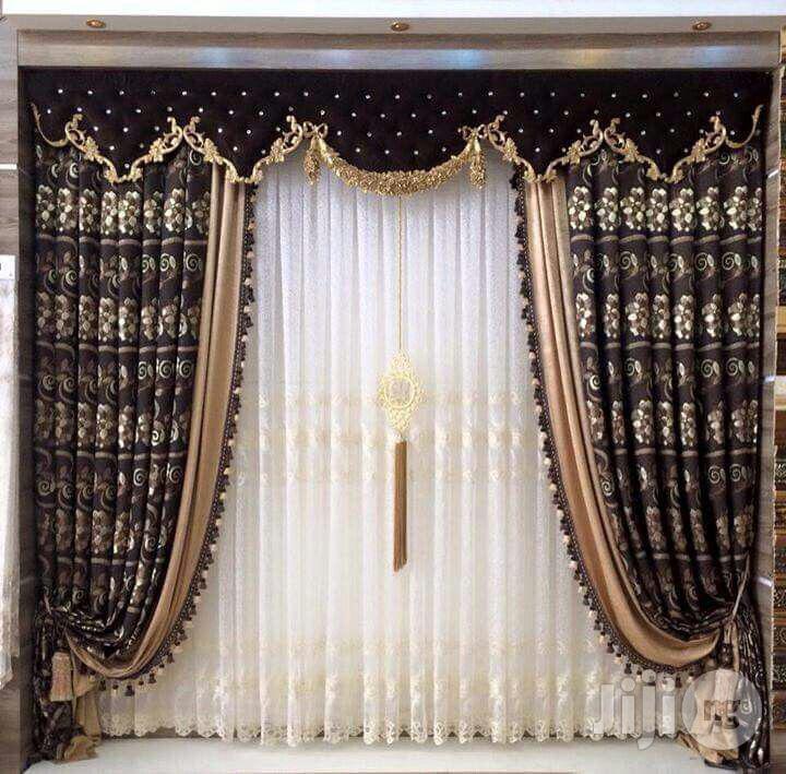 Curtain Professional Touch