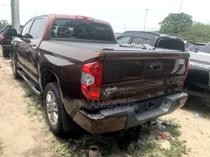 Toyota Tundra 2014 Brown